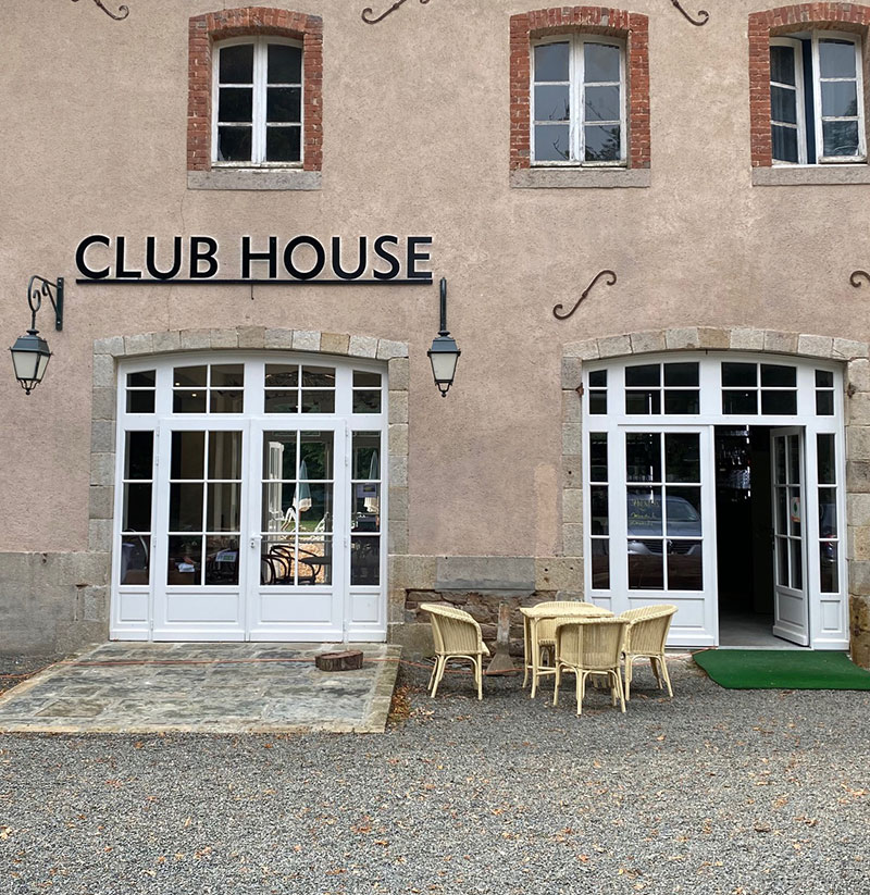 Le club house